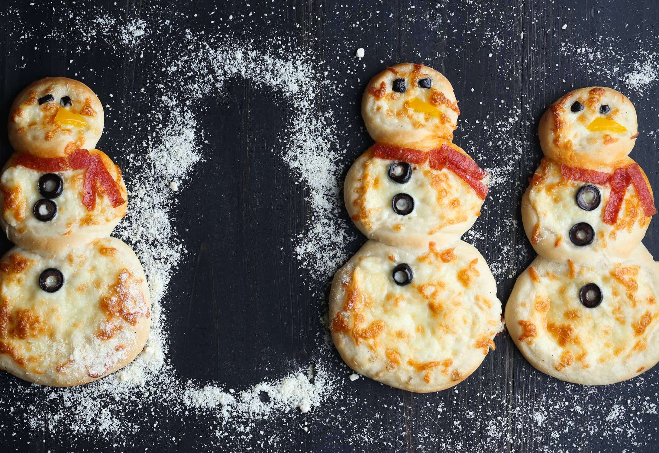 Snowman Personal Pizzas